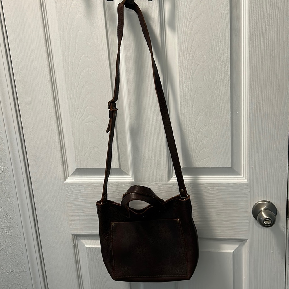 Purse 👜 crossbody or use as a purse !
